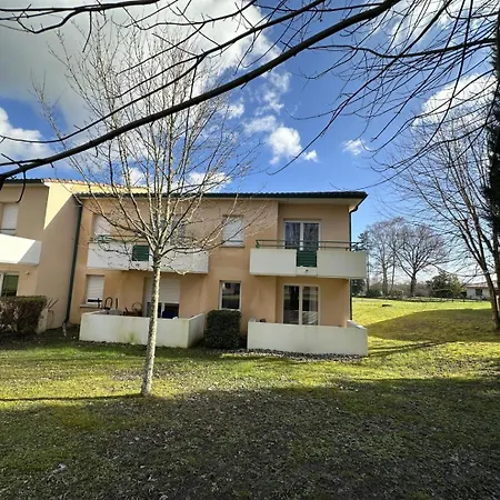 Adour E בית נופש *